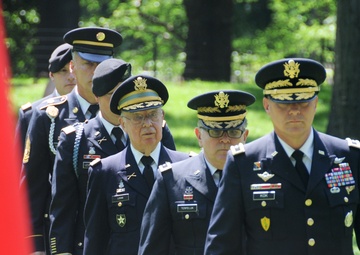 Army Reserve general honors fallen Soldiers