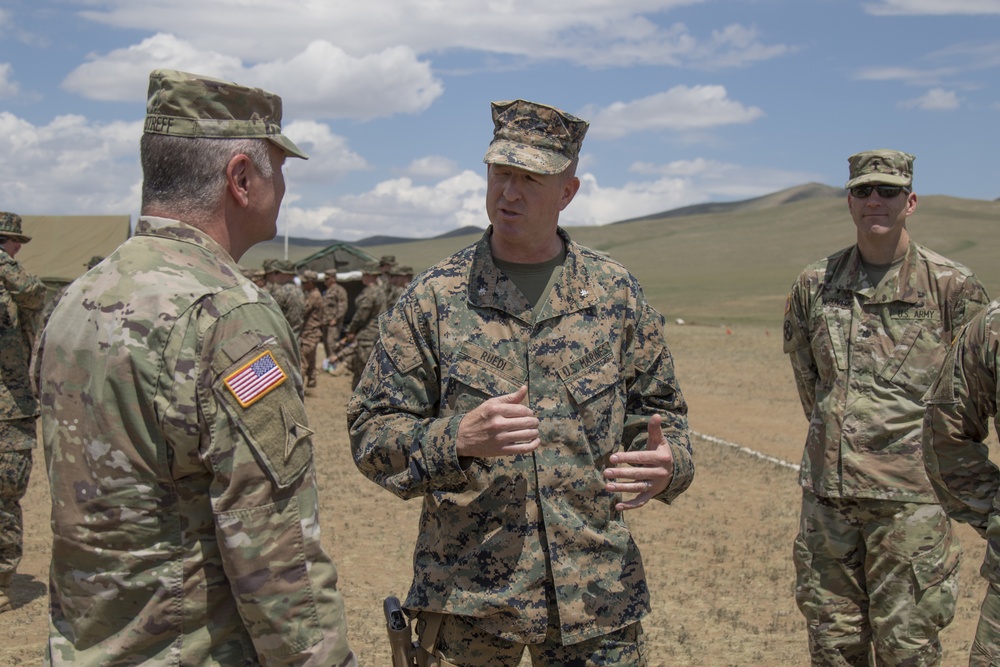 U.S. Army National Guard Brig. Gen. Joseph J. Streff, left, Alaska ARNG commander, talks with U.S. Marine Lt. Col. Jason Ruedi, 3rd Law Enforcement Battalion, III Marine Expeditionary Force.