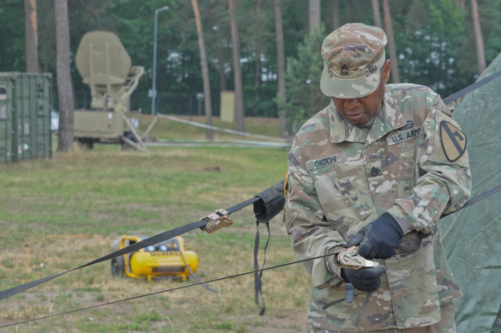 Soldiers Set Up Tactical Operations Center in Preparation to be ‘Ready to Fight’