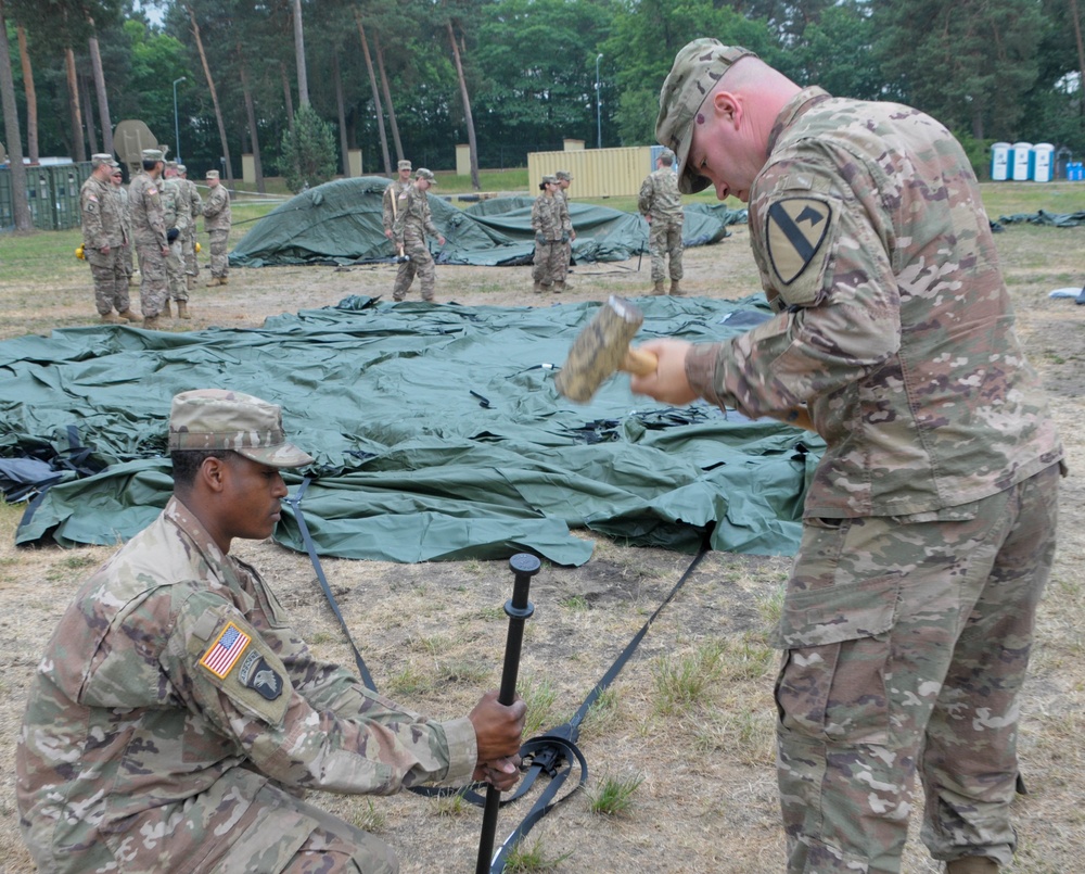 Soldiers Set Up Tactical Operations Center in Preparation to be ‘Ready to Fight’