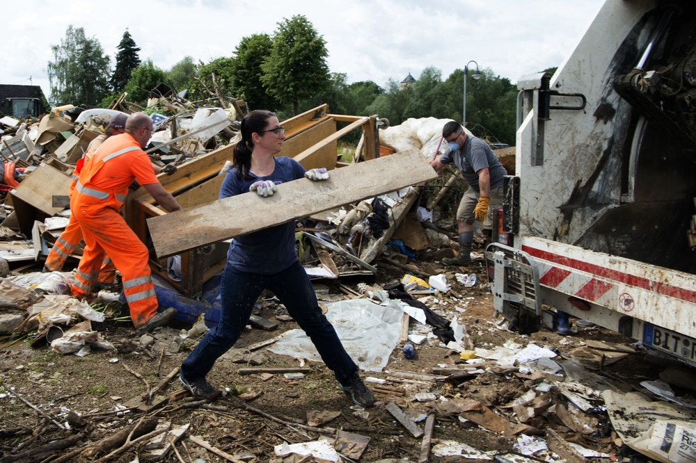 Saber Nation cleans up Dudeldorf