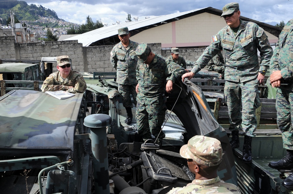 Kentucky Maintenance Team visits Ecuadorian Military