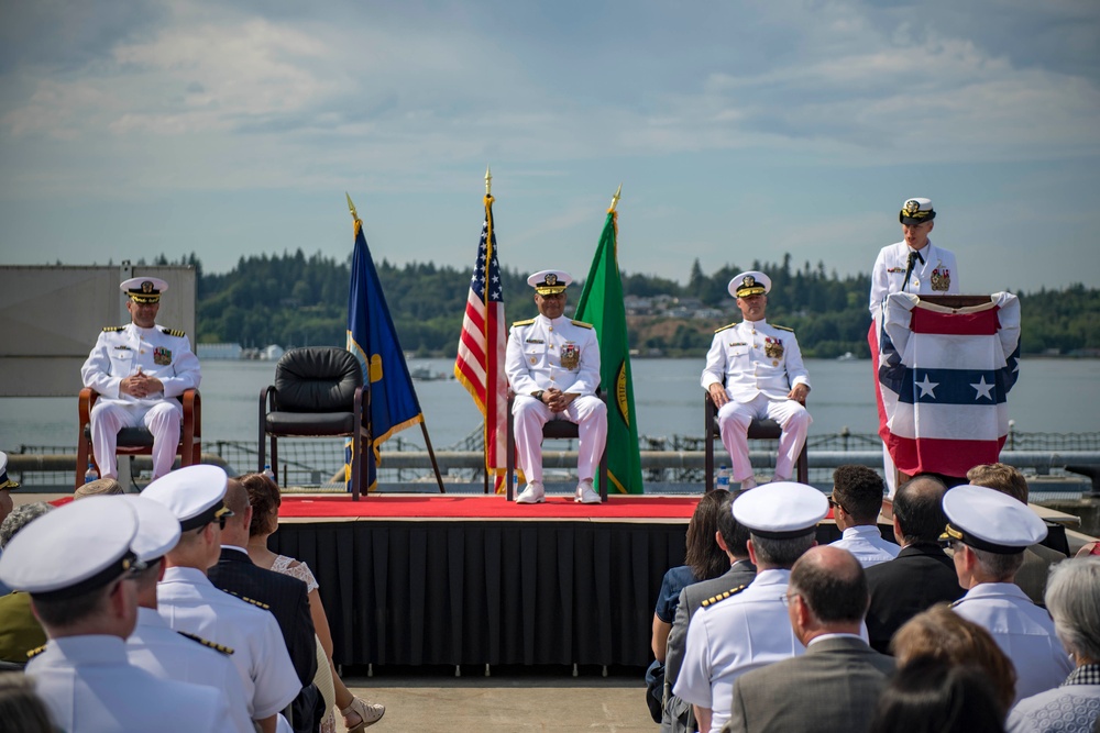 Navy Region Northwest Holds Change of Command