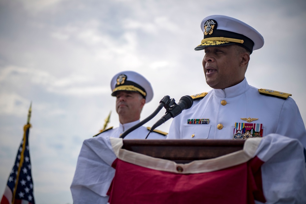 Navy Region Northwest Holds Change of Command