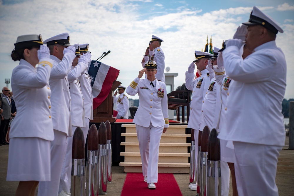 Navy Region Northwest Holds Change of Command