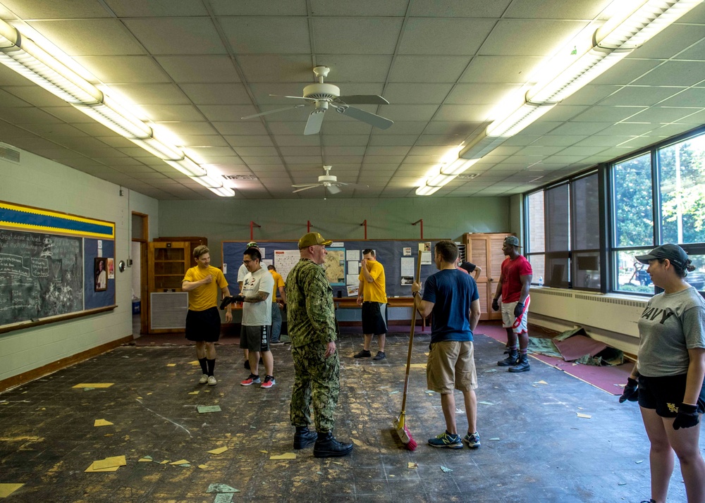 GHWB Sailors Volunteer in Hampton Roads