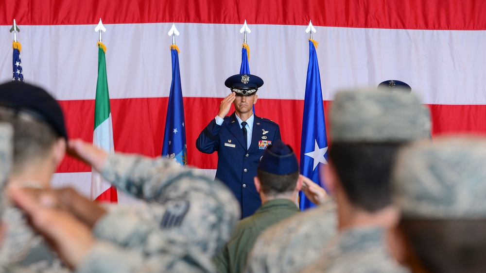 31 FW welcomes new commander
