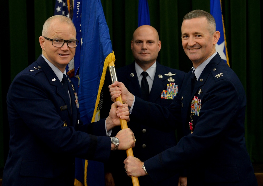 67 CW welcomes new commander during ceremony