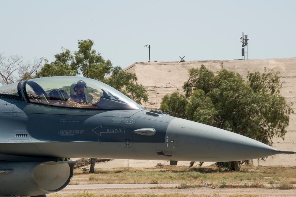 Iraqi F-16s conduct airstrikes