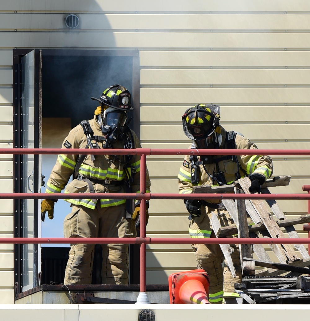 Ellsworth and RCFD train at 700 degrees