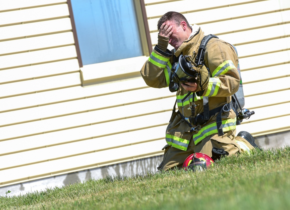 Ellsworth and RCFD train at 700 degrees