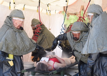 AZ Guard Airmen train to operate patient decontamination station