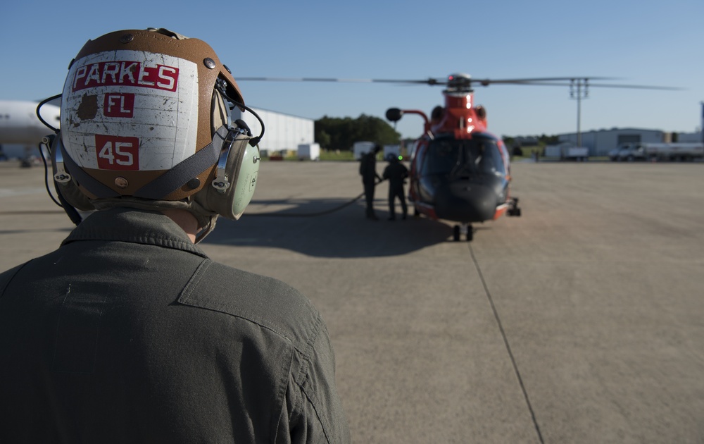 Marines fuel Coast Guard mission