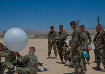 METOC Marines release weather balloon during ITX 4-18