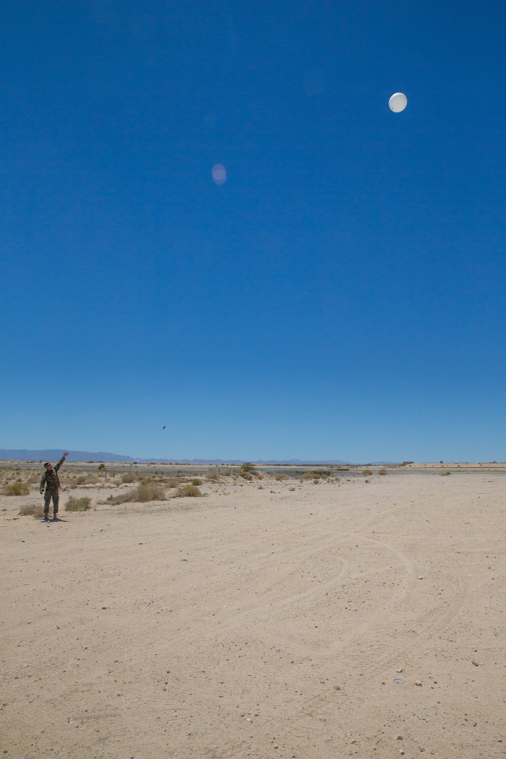 METOC Marines release weather balloon during ITX 4-18