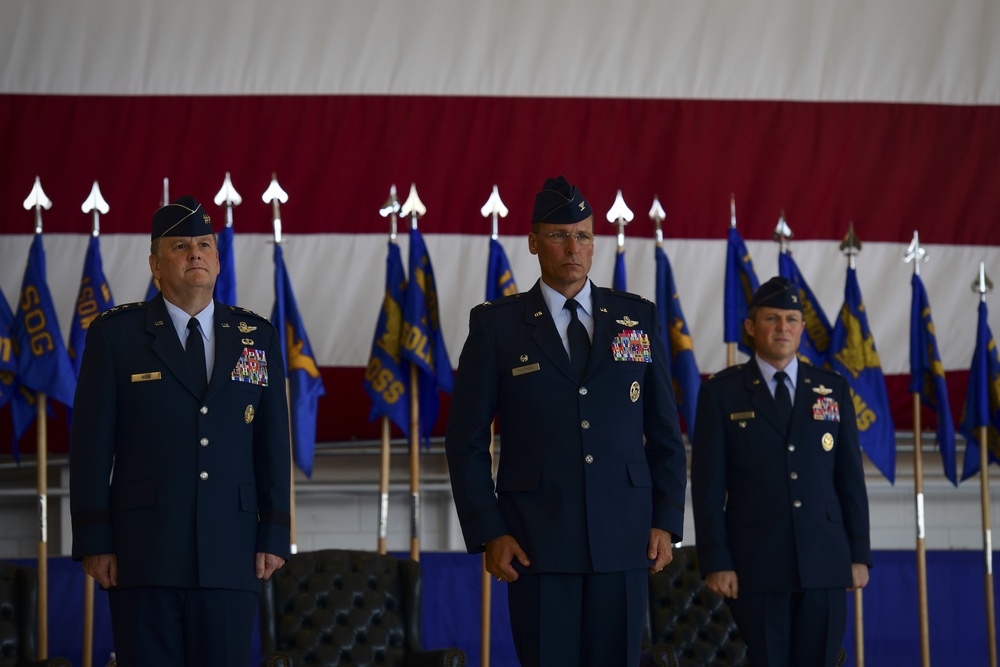 1st SOW welcomes new commander