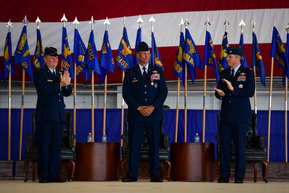 1st SOW welcomes new commander