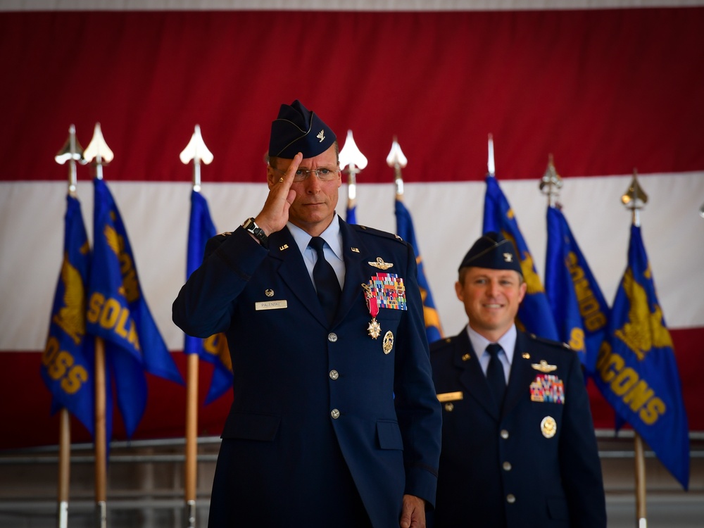 1st SOW welcomes new commander