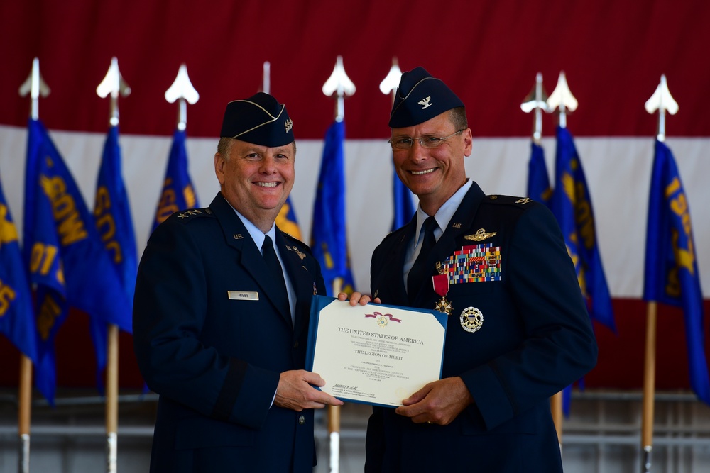 1st SOW welcomes new commander