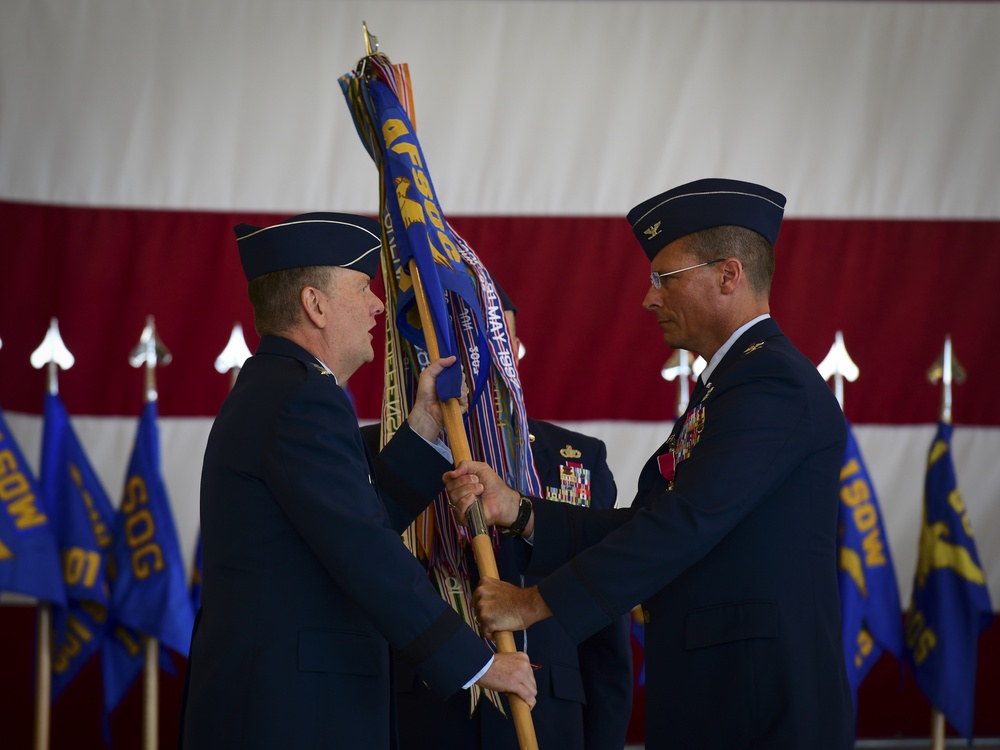 1st SOW welcomes new commander