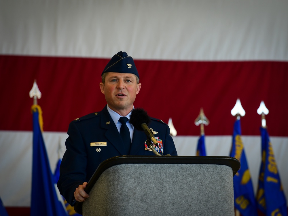 1st SOW welcomes new commander