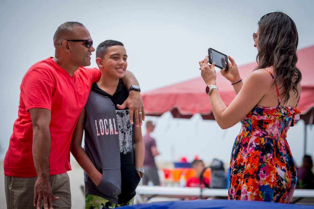 DVIDS Images Wounded Warrior Battalion families enjoy a day at the