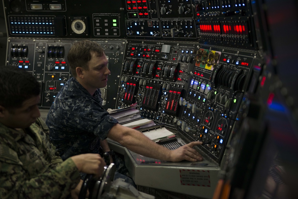 USS Nebraska (SSBN 739) Gold Crew Trains at Trident Training Facility Bangor