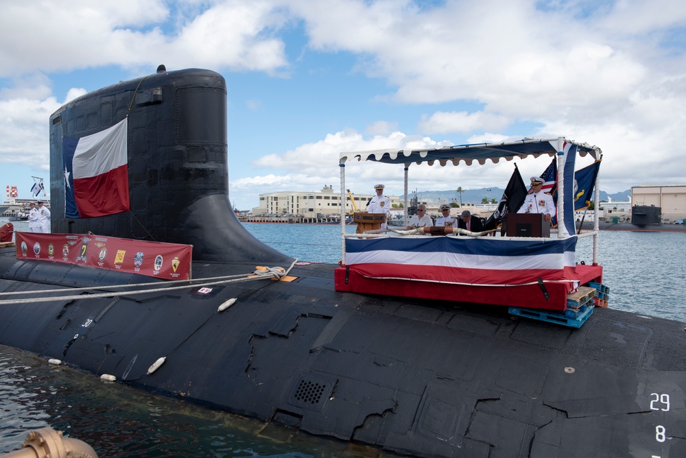 Submarine Squadron 7 Changes Hands