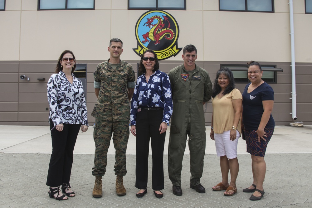 MAG-24 welcomes Mokapu Elementary principal