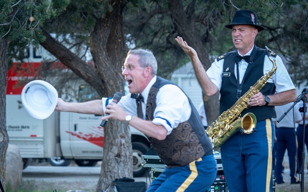 Singing Minnie the Moocher