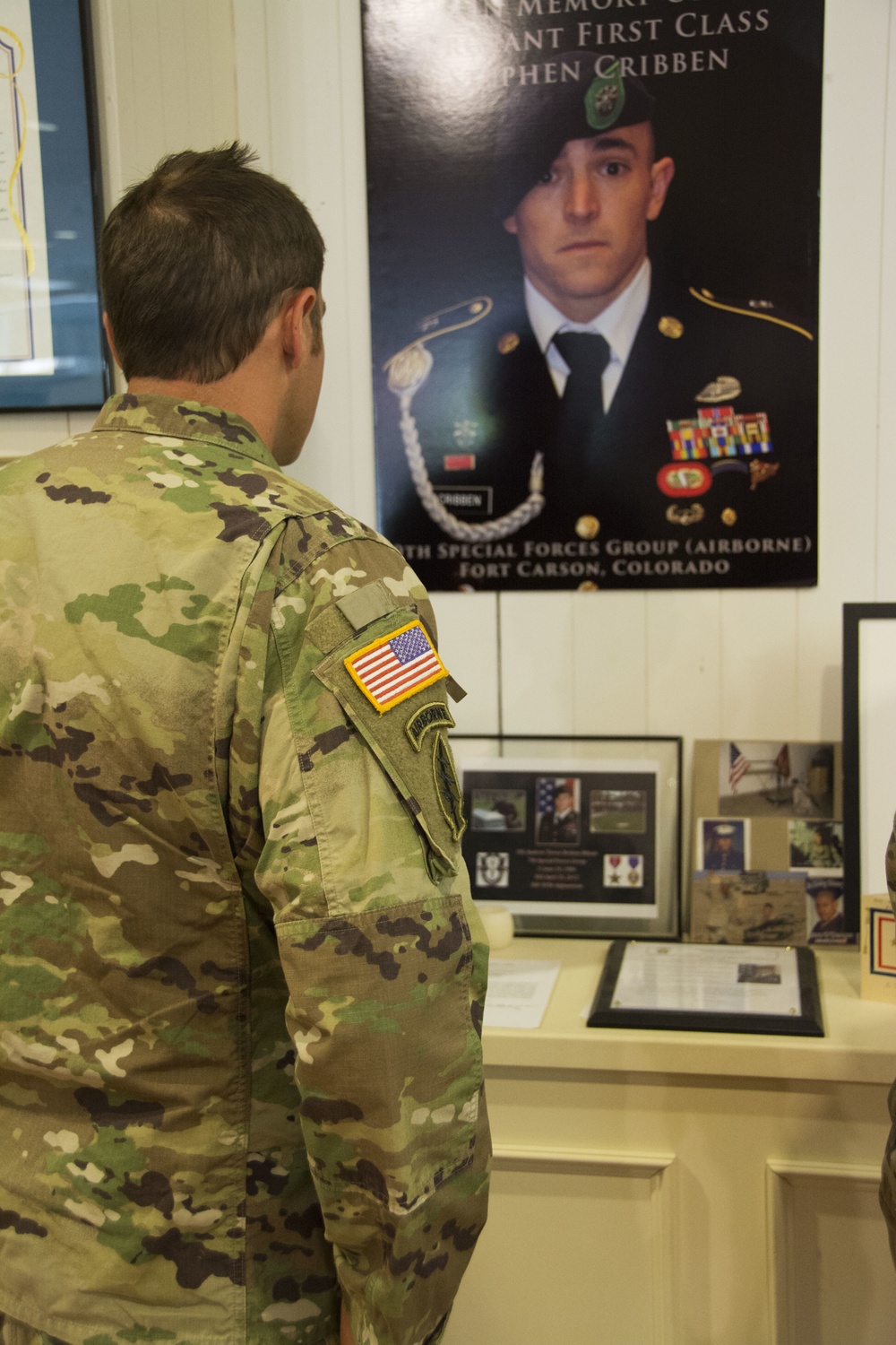 Green Berets Visit Fallen Hero Memorial