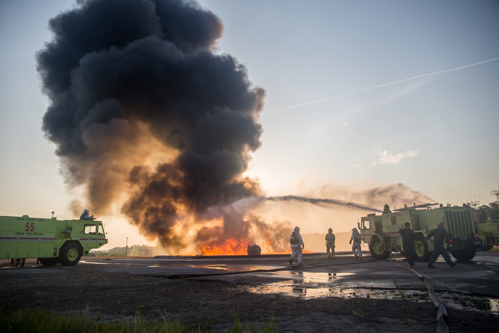 Marines and Airmen join forces to fight fires