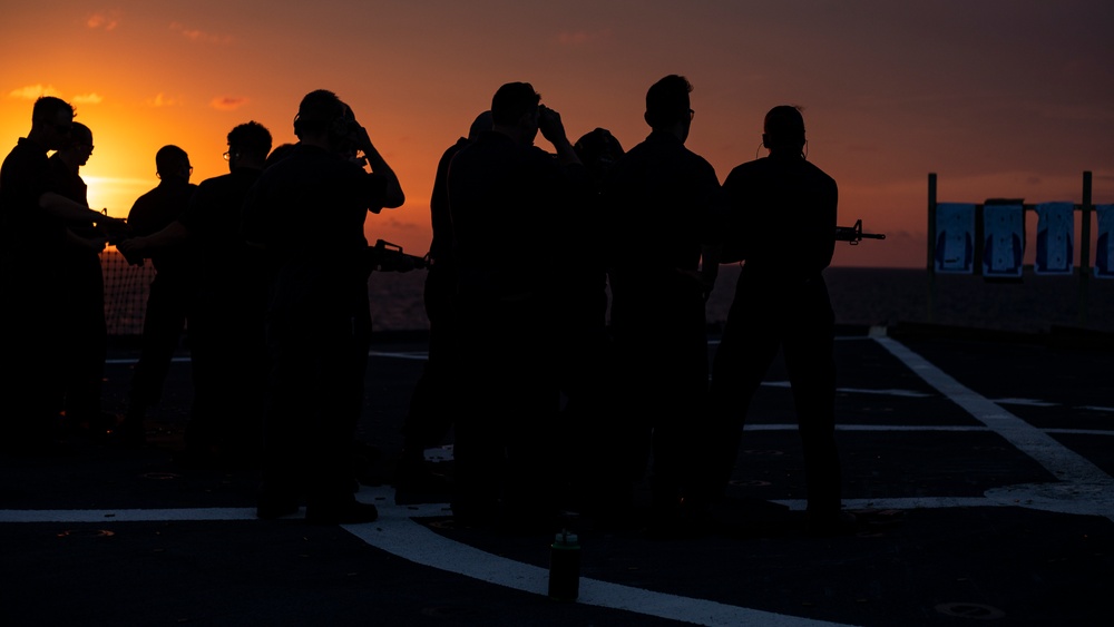 Sailors complete weapon qualifications at sea