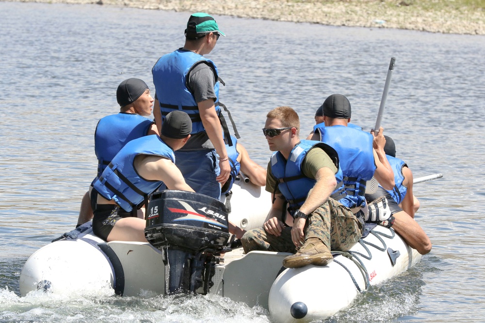 U.S. Marines teach MAF riverine ops