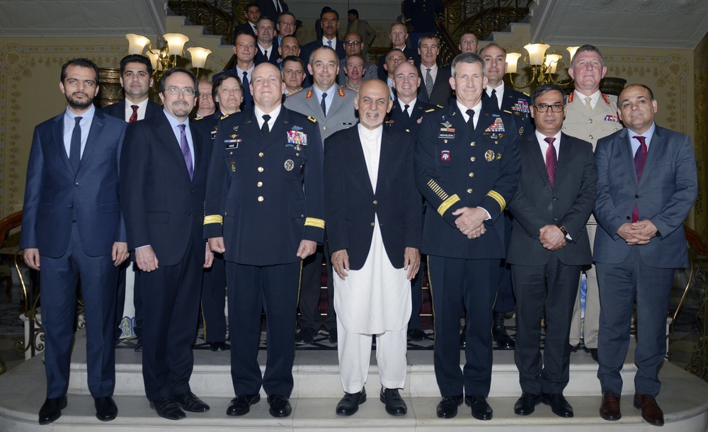 Resolute Support leadership visits Afghan Presidential Palace