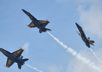 Blue Angels fly in Dayton
