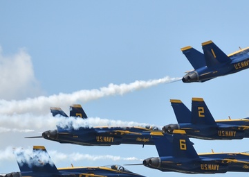 Blue Angels fly in Dayton