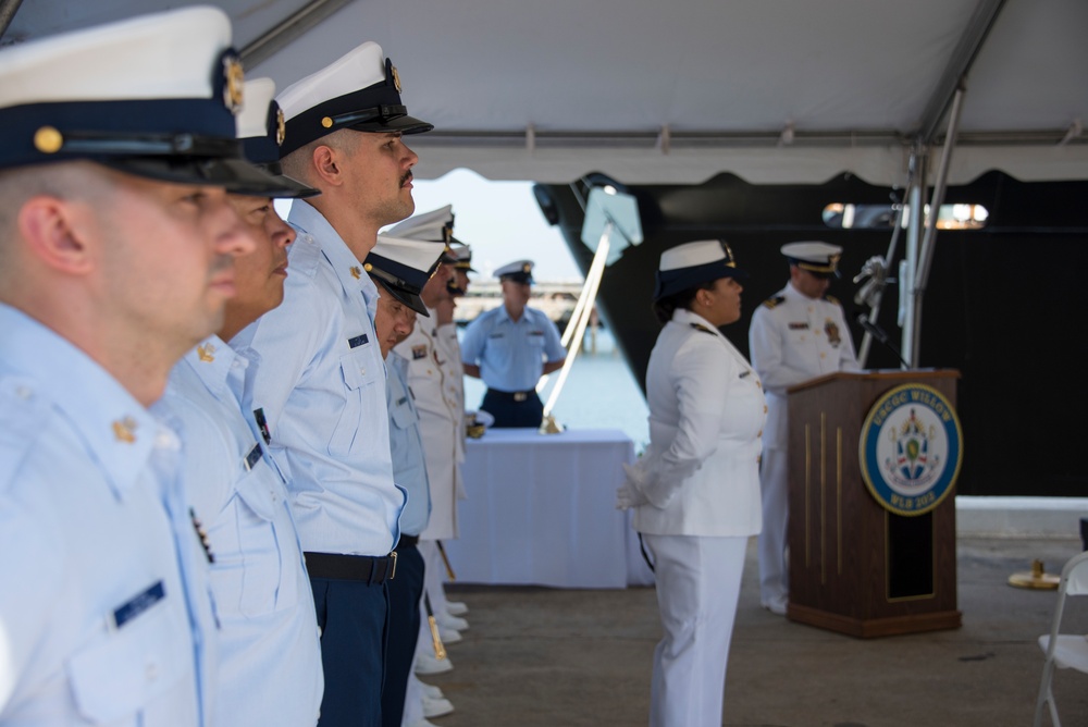 Coast Guard Cutter Willow conducts change of command ceremony