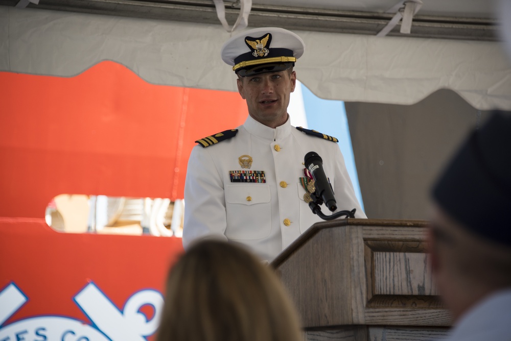 Coast Guard Cutter Willow conducts change of command ceremony