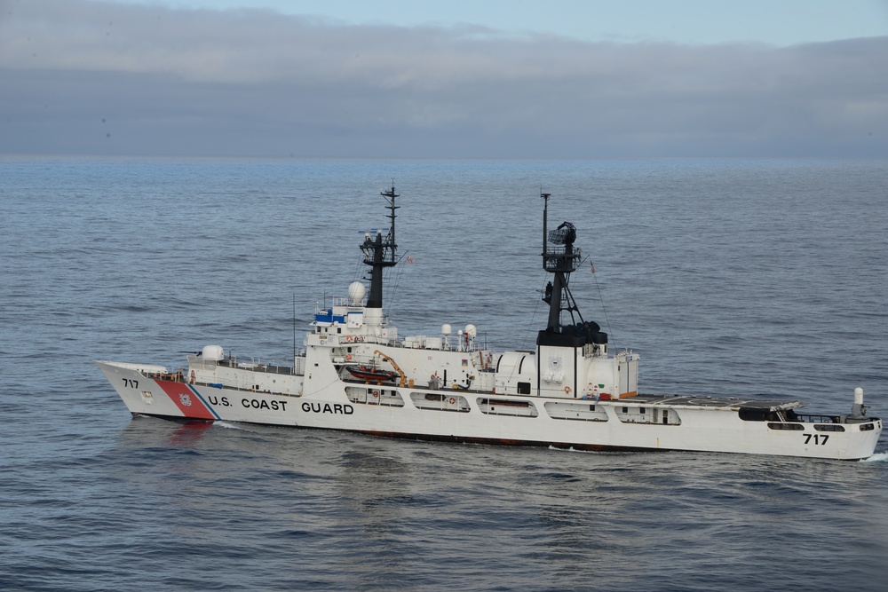 USCGC Mellon conducts patrol along the MBL