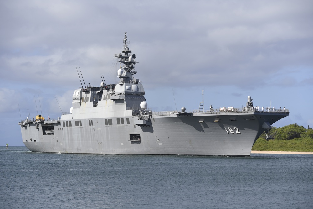 JS Ise (DDH 182) enters Pearl Harbor in preparation for RIMPAC 2018