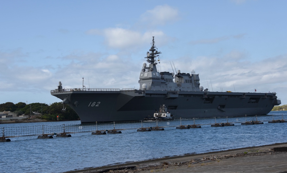 JS Ise (DDH 182) enters Pearl Harbor in preparation for RIMPAC 2018