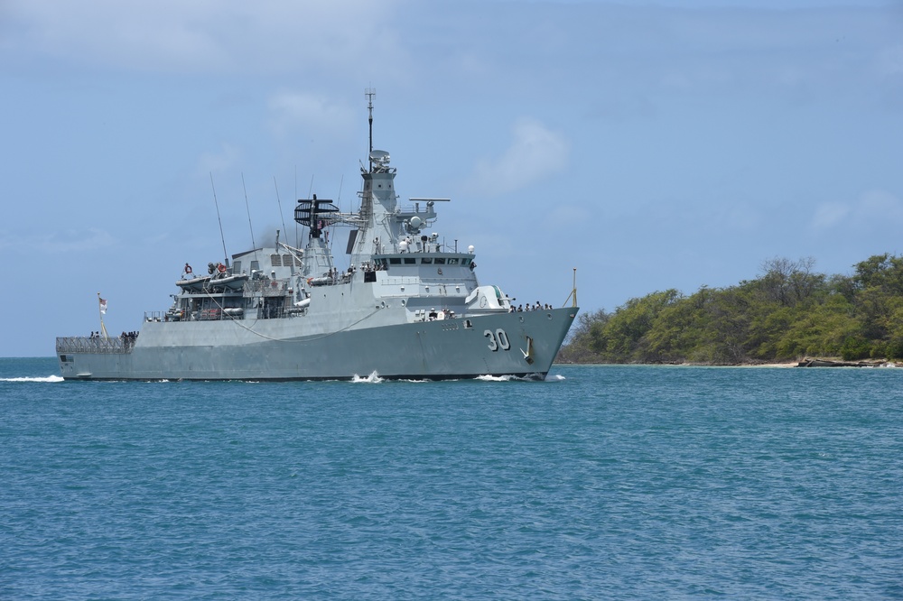 KD Lekiu (FFG30) enters Pearl Harbor in preparation for RIMPAC 2018