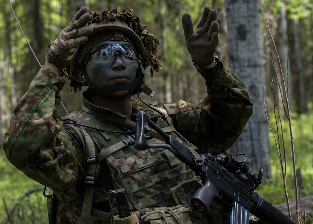 Japanese and U.S. Soldiers conduct joint training during Arctic Aurora 2018