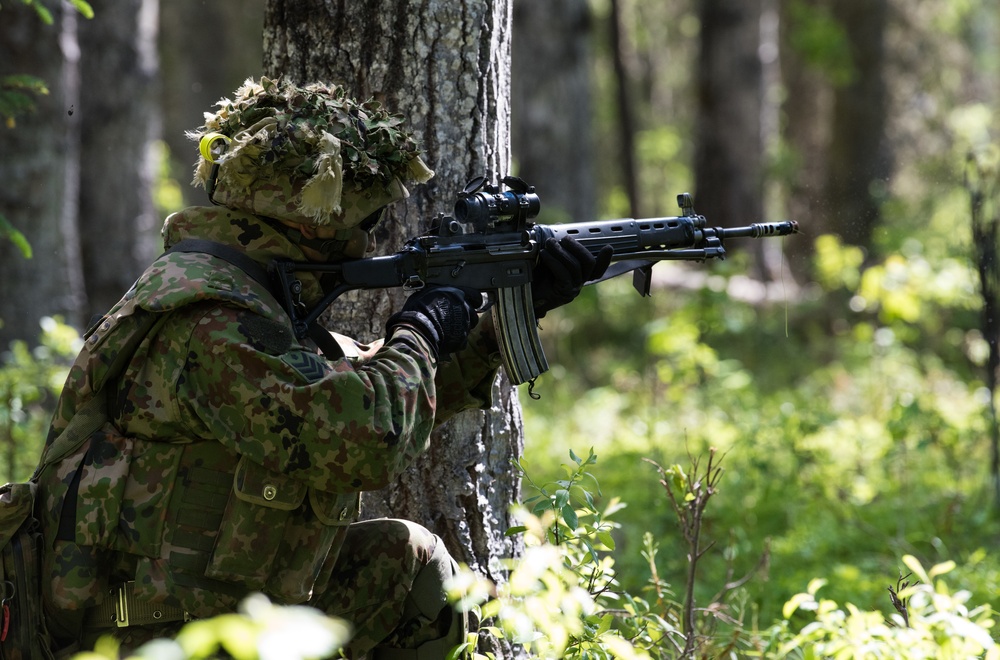 Japanese and U.S. Soldiers conduct joint training during Arctic Aurora 2018