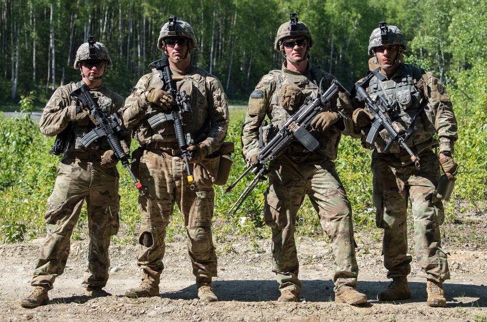 Japanese and U.S. Soldiers conduct joint training during Arctic Aurora 2018