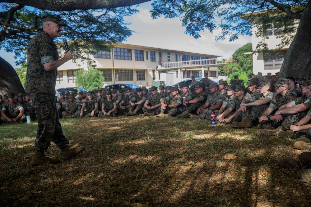 MCICOM CG Speaks with Marines at MCB Hawaii
