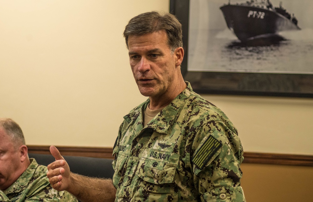 U.S. Pacific Fleet Commander visits Coastal Riverine Group ONE