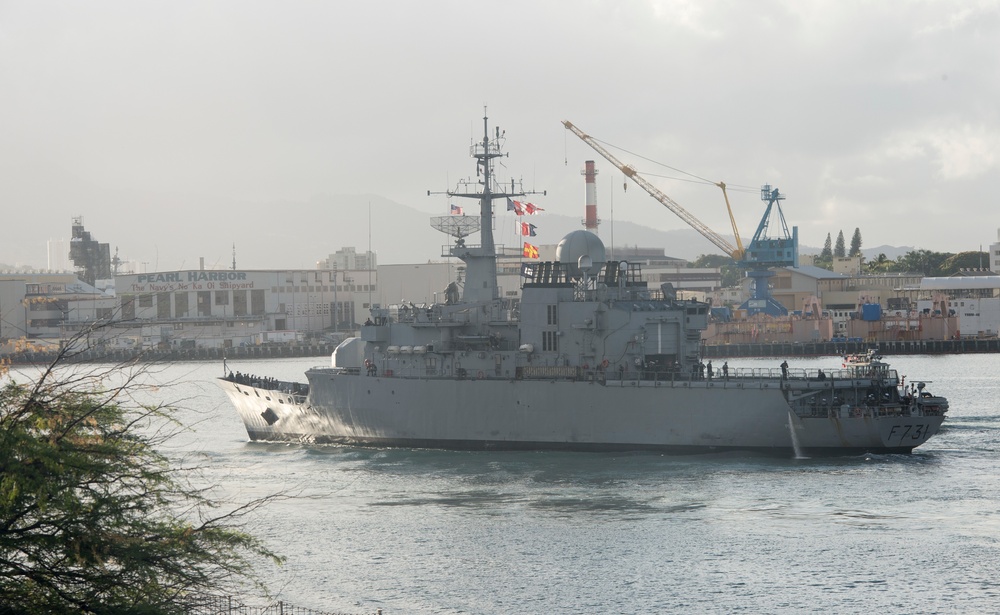 FS Prairial (F731) Enters Pearl Harbor for RIMPAC 2018