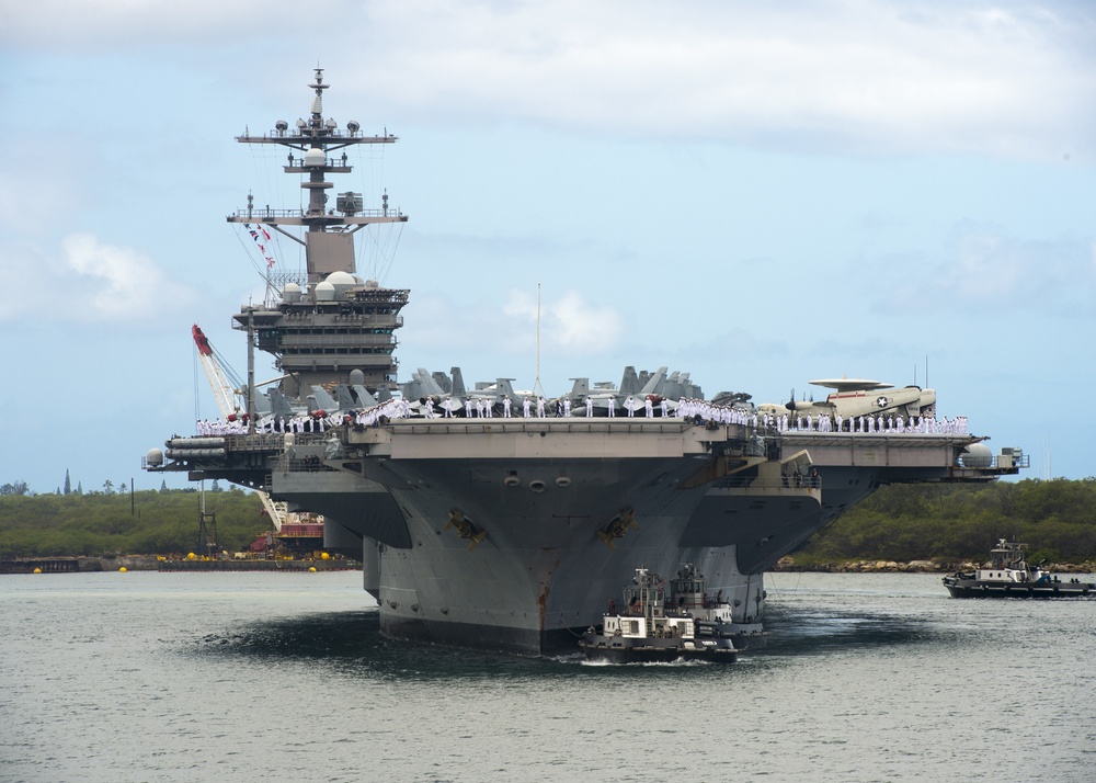 USS Carl Vinson (CVN 70) Enters Pearl Harbor for RIMPAC 2018